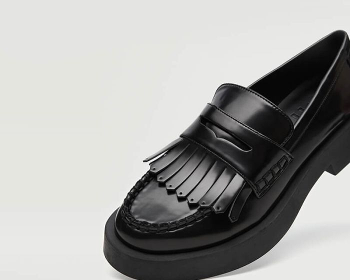 Shoes & sunglasses (Demo)